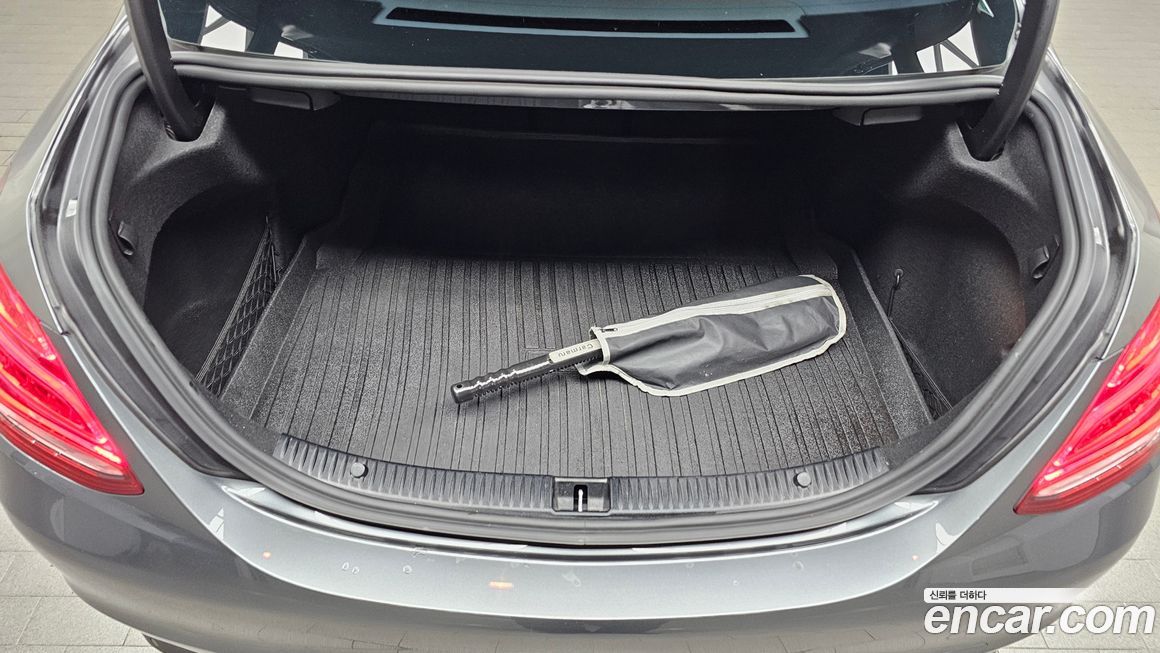 Mercedes-Benz C-Class 2018