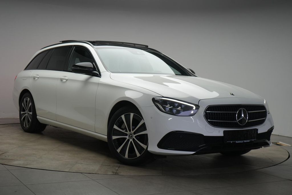 Mercedes-Benz E 300 2022