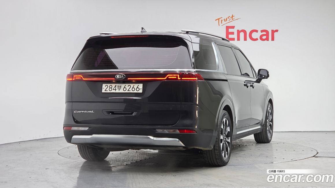 Kia Canival 2021