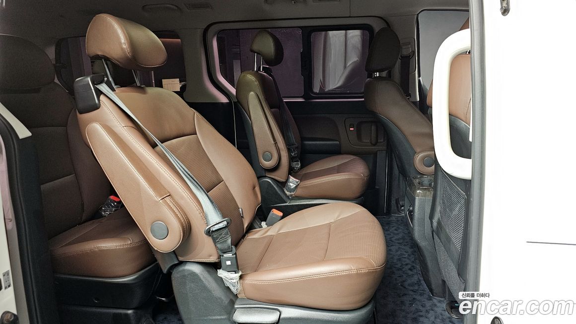 Hyundai Starex 2018