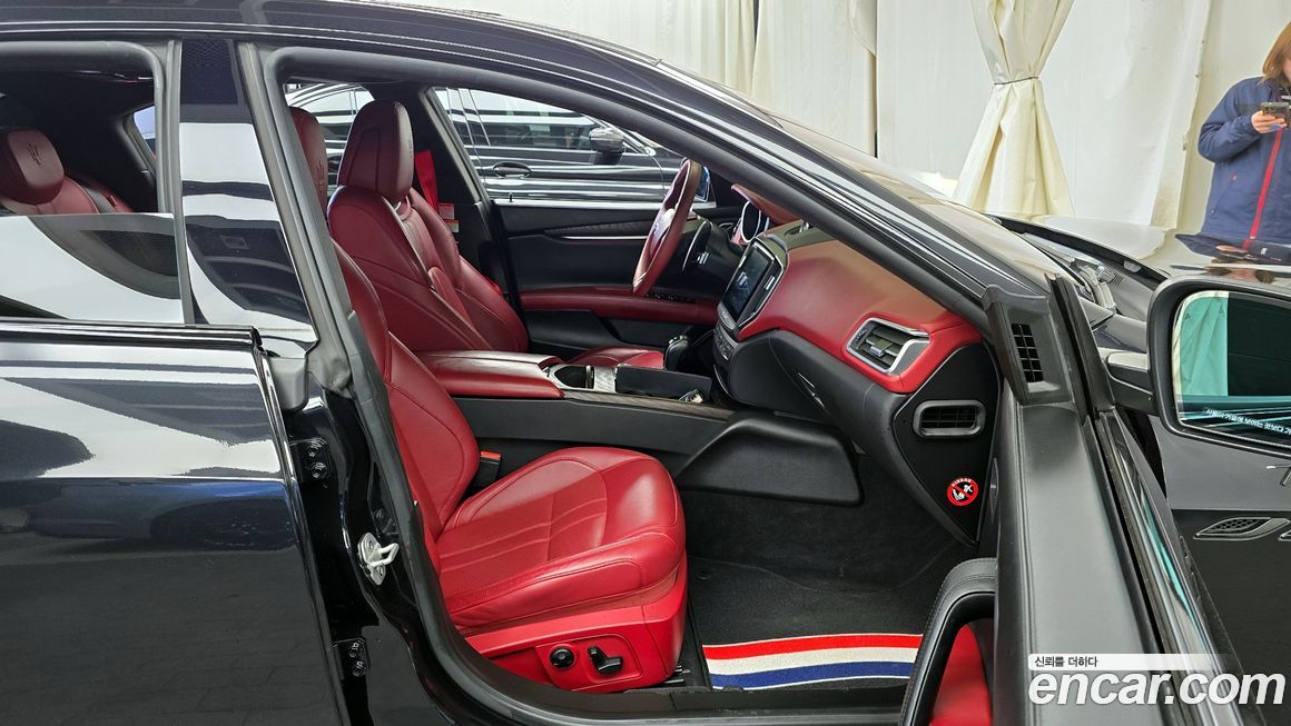 Maserati Ghibli 2018