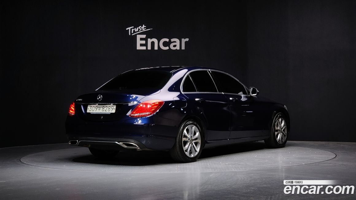 Mercedes-Benz C-Class 2018