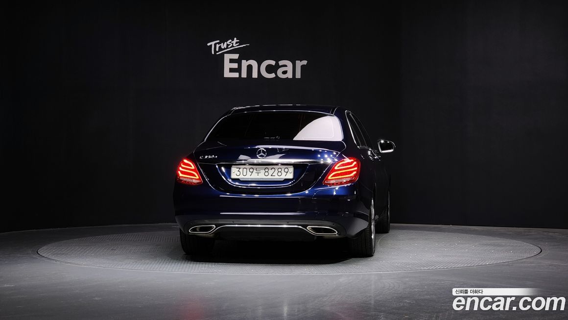 Mercedes-Benz C-Class 2018