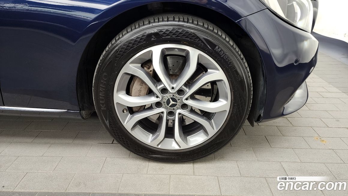 Mercedes-Benz C-Class 2018