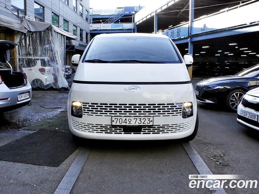 Hyundai Staria 2023