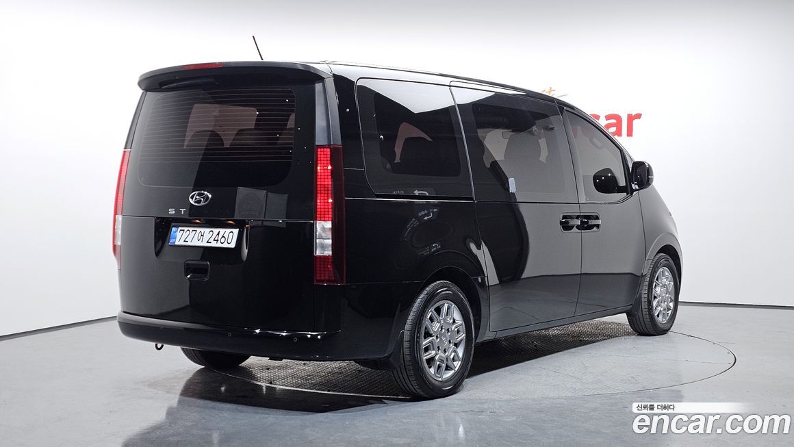 Hyundai Staria 2022