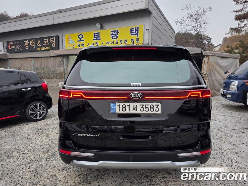 Kia Canival 2021