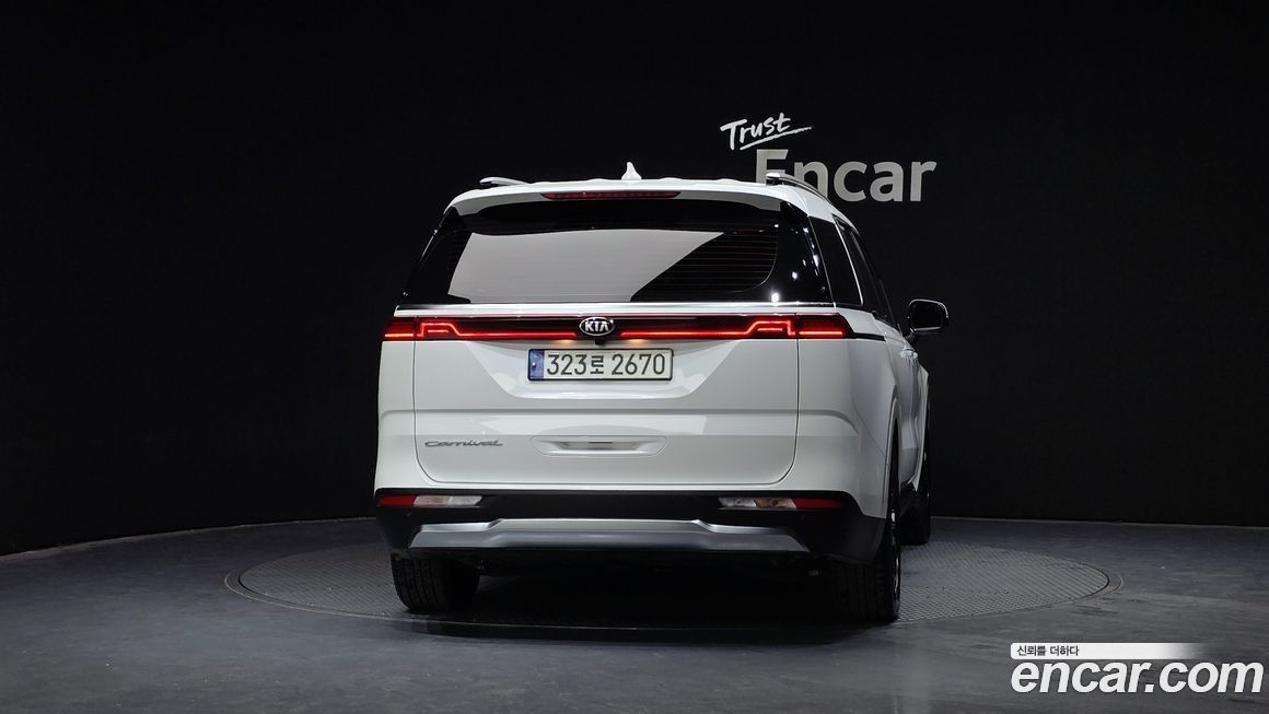 Kia Canival 2021