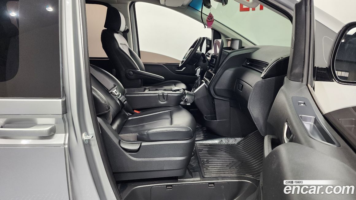 Hyundai Staria 2023