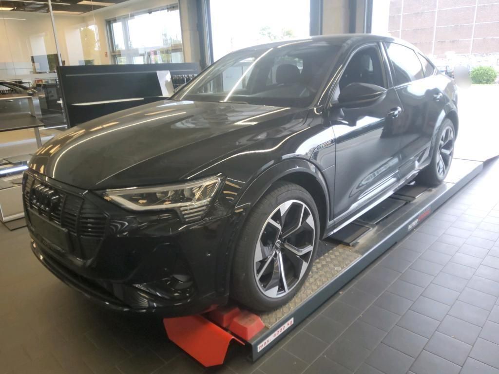 Audi e-tron 2022