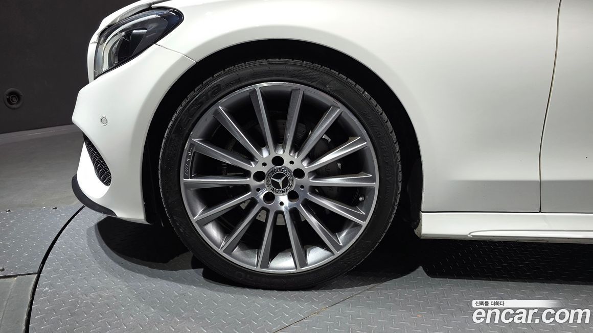 Mercedes-Benz C-Class 2018