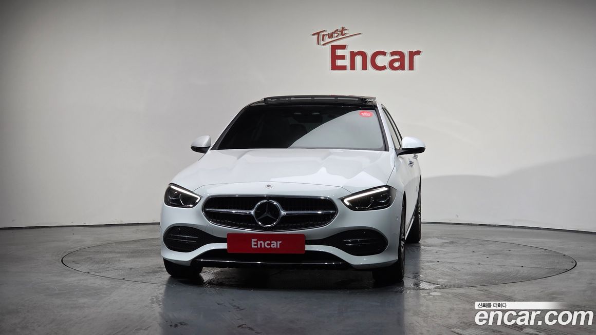 Mercedes-Benz C-Class 2024