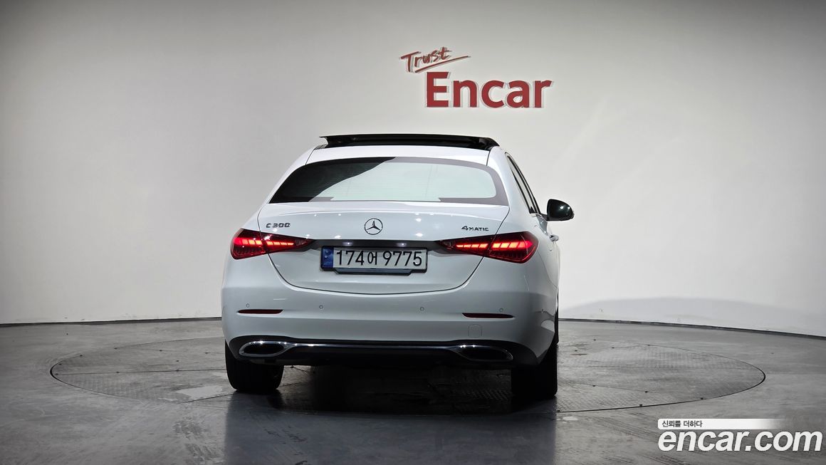 Mercedes-Benz C-Class 2024