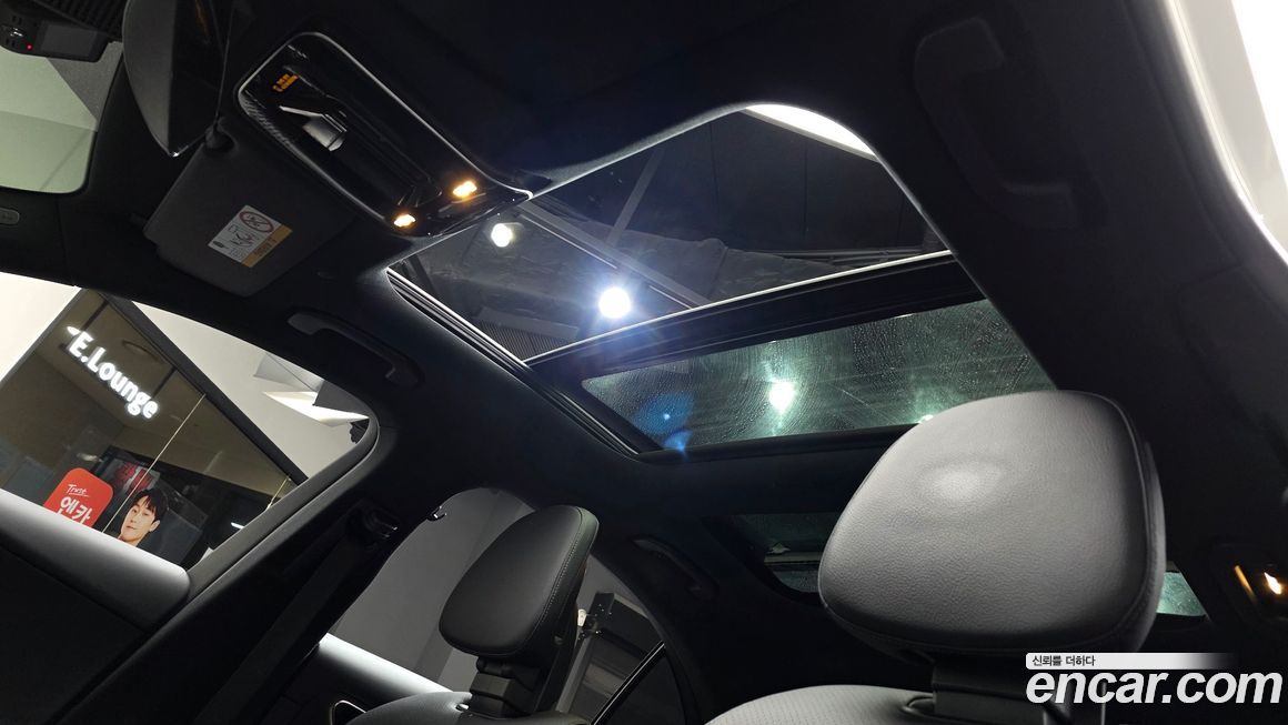 Mercedes-Benz C-Class 2024