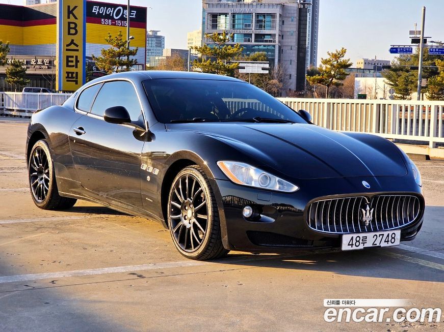 Maserati GranTurismo 2012