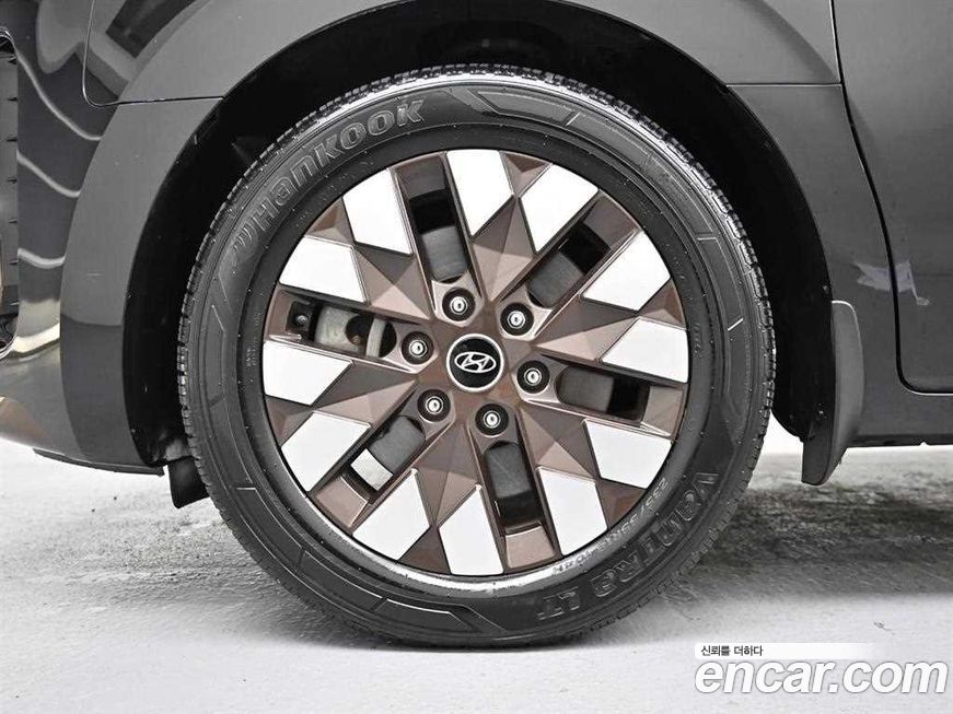 Hyundai Staria 2022
