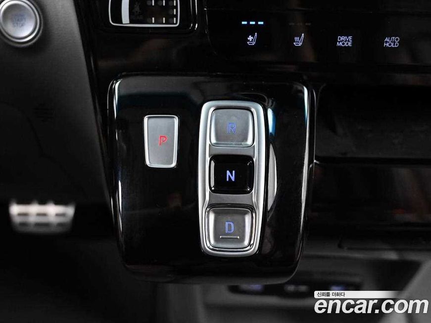 Hyundai Staria 2022