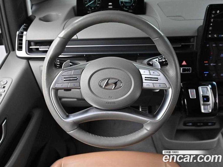 Hyundai Staria 2022