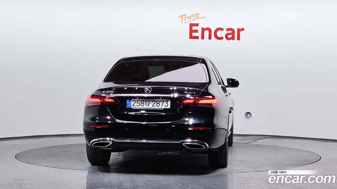 Mercedes-Benz E-Class 2022