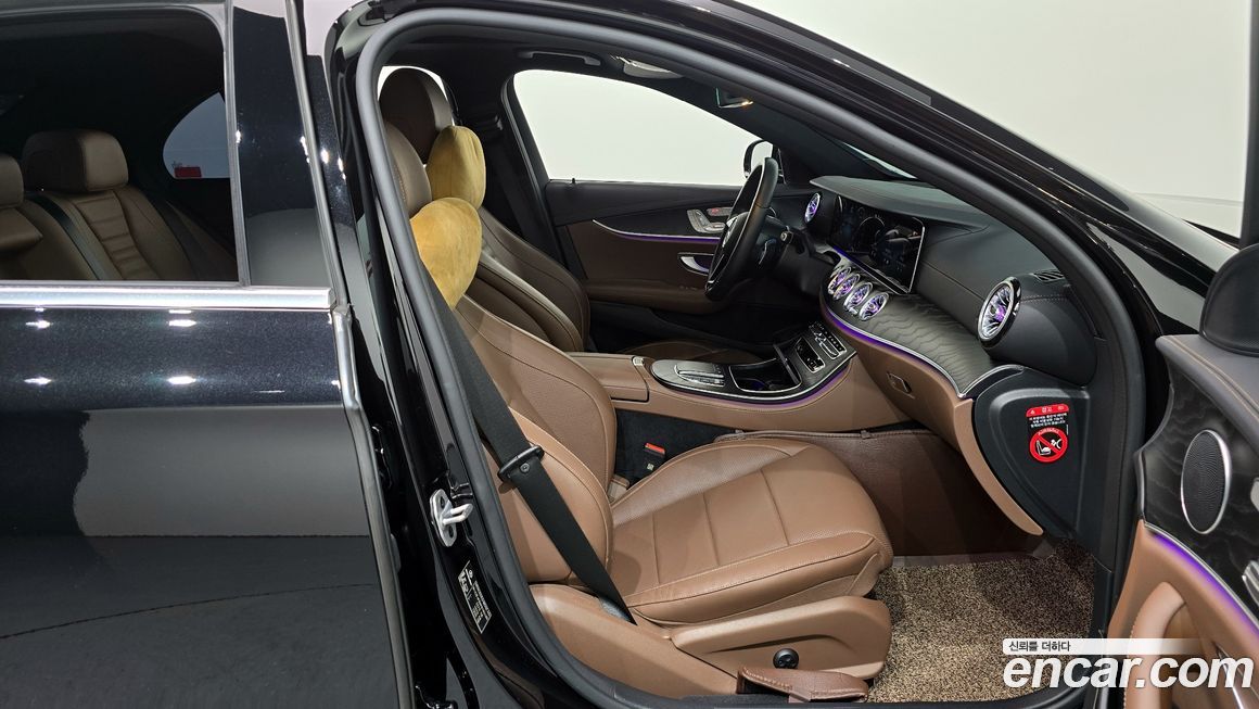 Mercedes-Benz E-Class 2023