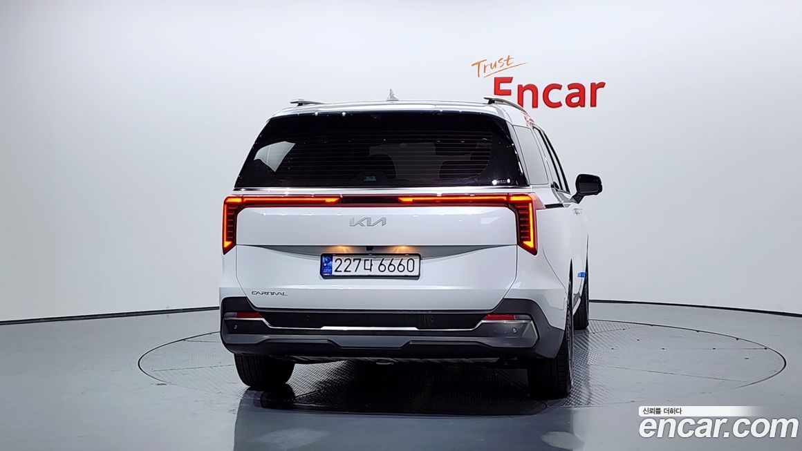 Kia Canival 2024