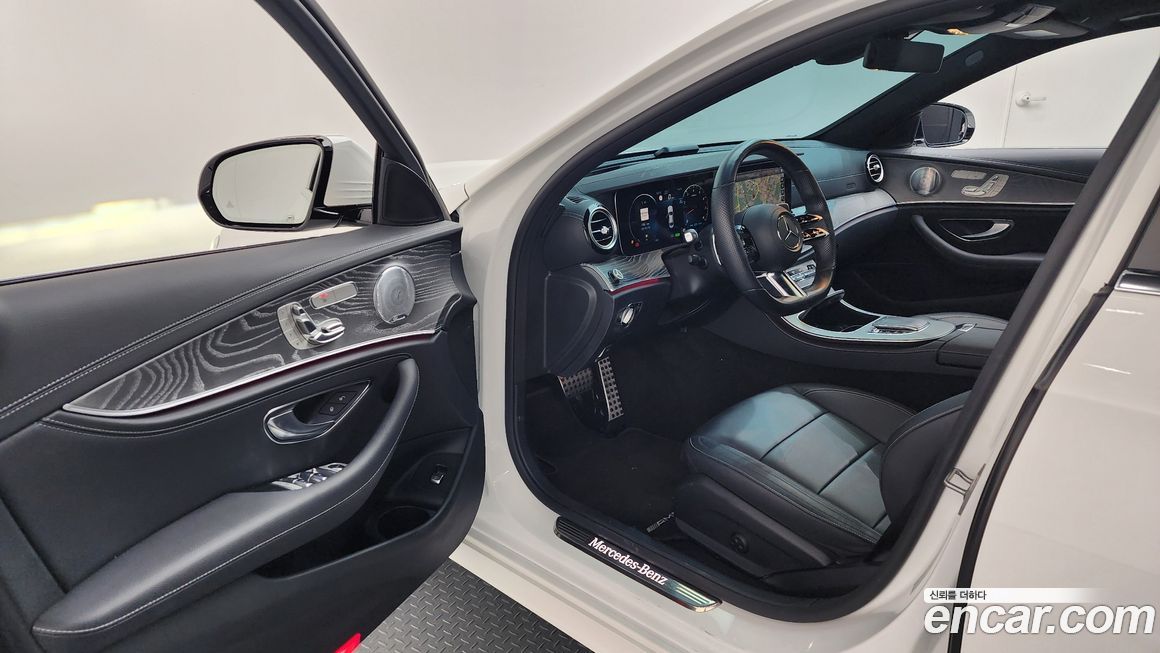 Mercedes-Benz E-Class 2021