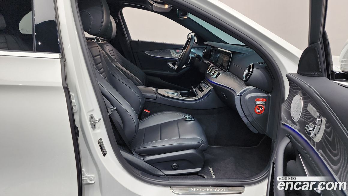 Mercedes-Benz E-Class 2021