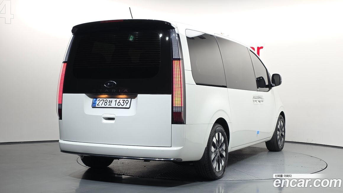 Hyundai Staria 2022