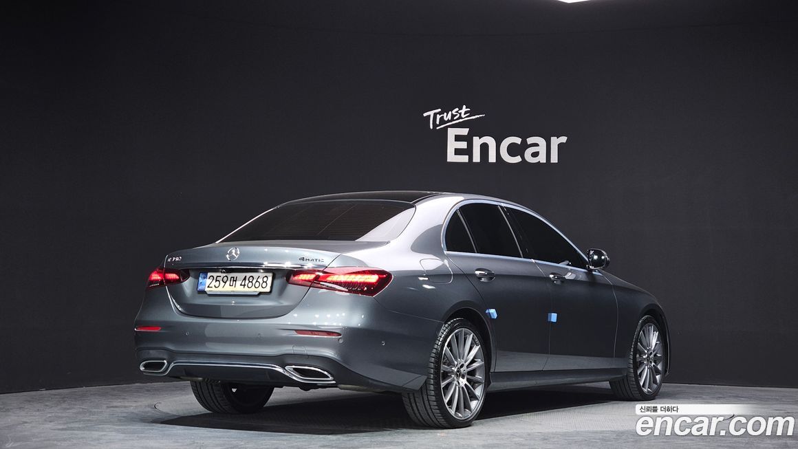 Mercedes-Benz E-Class 2021