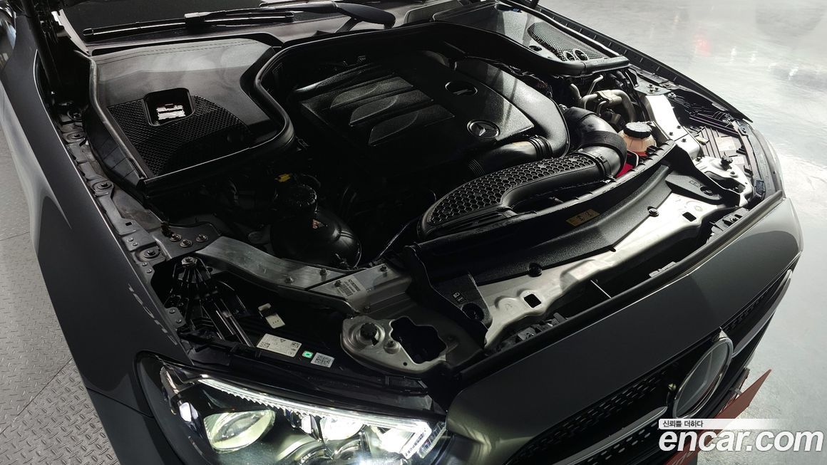 Mercedes-Benz E-Class 2021