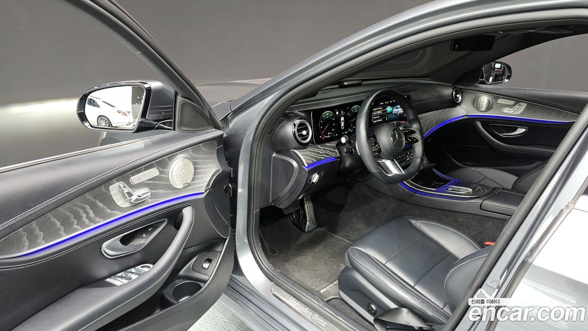 Mercedes-Benz E-Class 2021