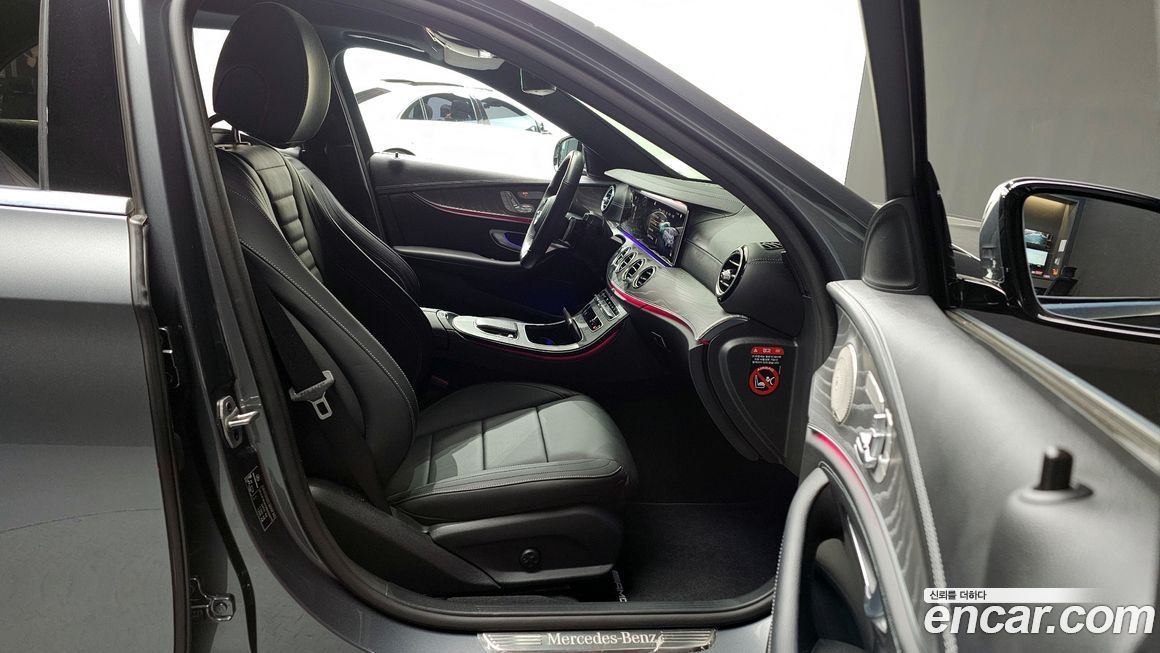 Mercedes-Benz E-Class 2021