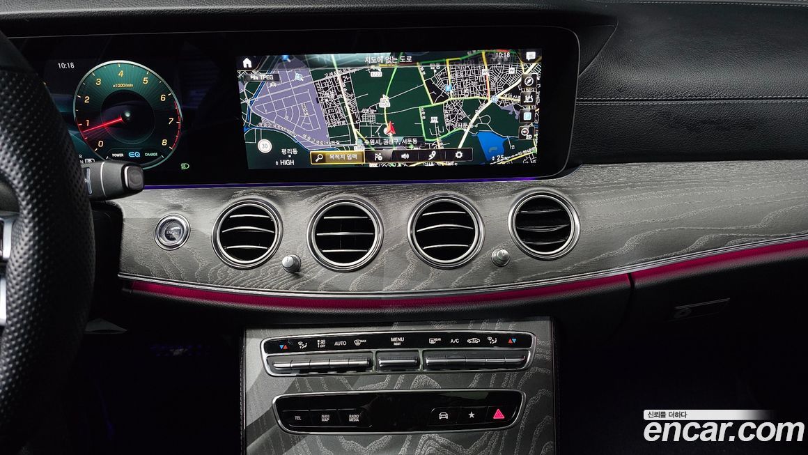 Mercedes-Benz E-Class 2021