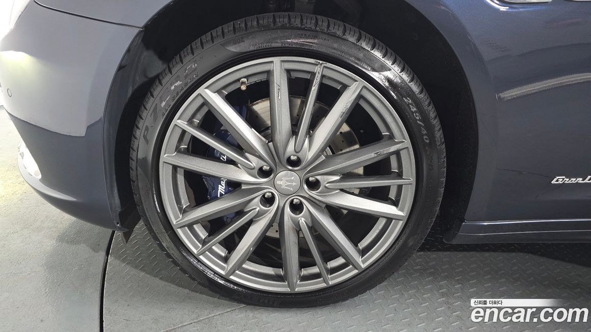 Maserati Quattroporte 2020