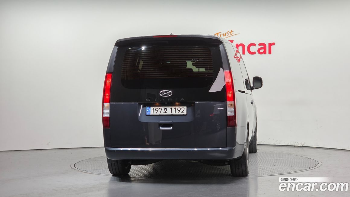 Hyundai Staria 2022
