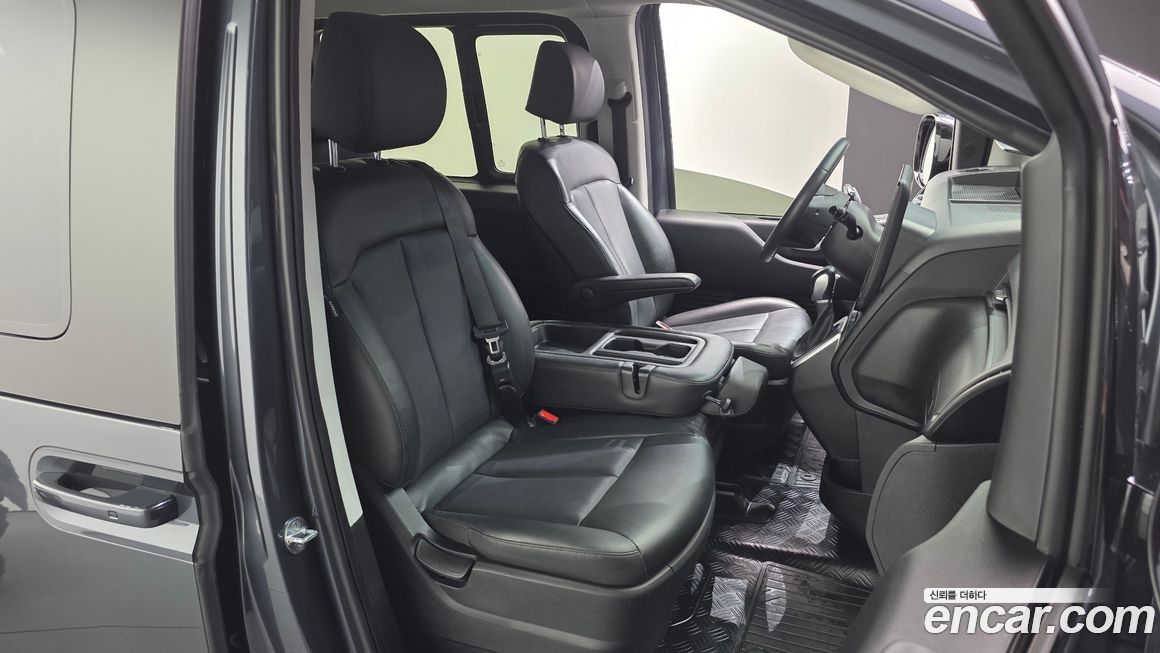 Hyundai Staria 2022