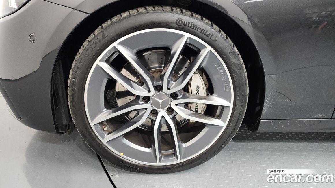 Mercedes-Benz E-Class 2021