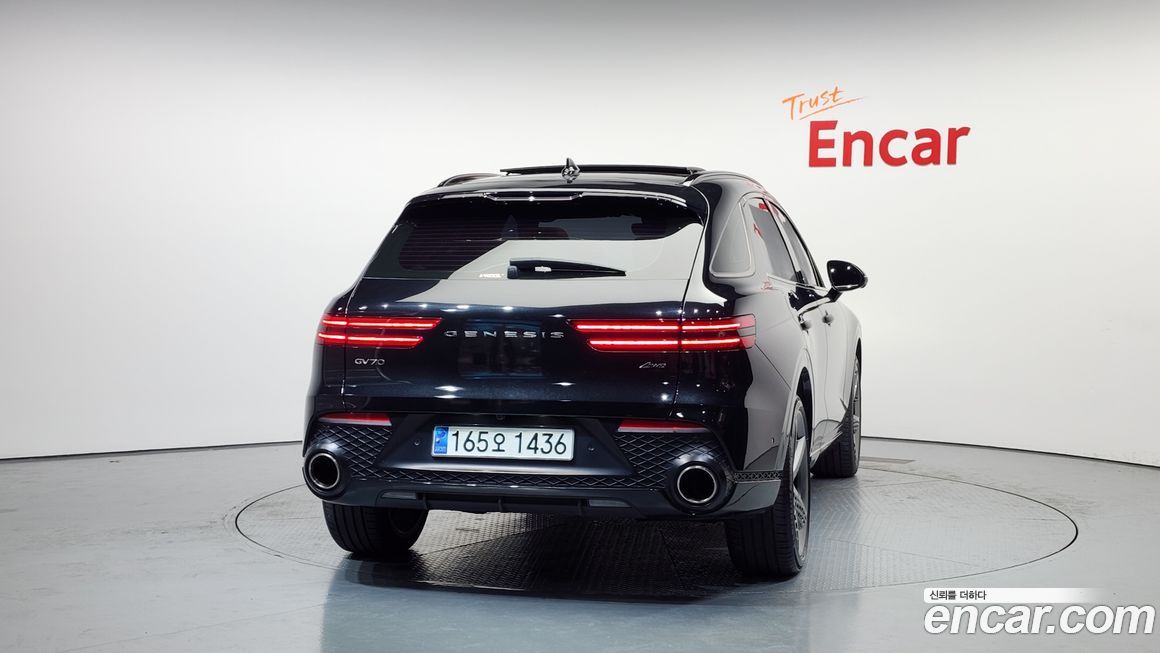 Genesis GV70 2024
