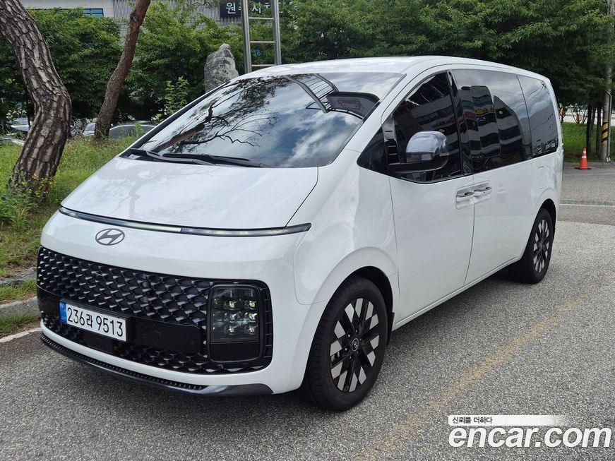 Hyundai Staria 2025