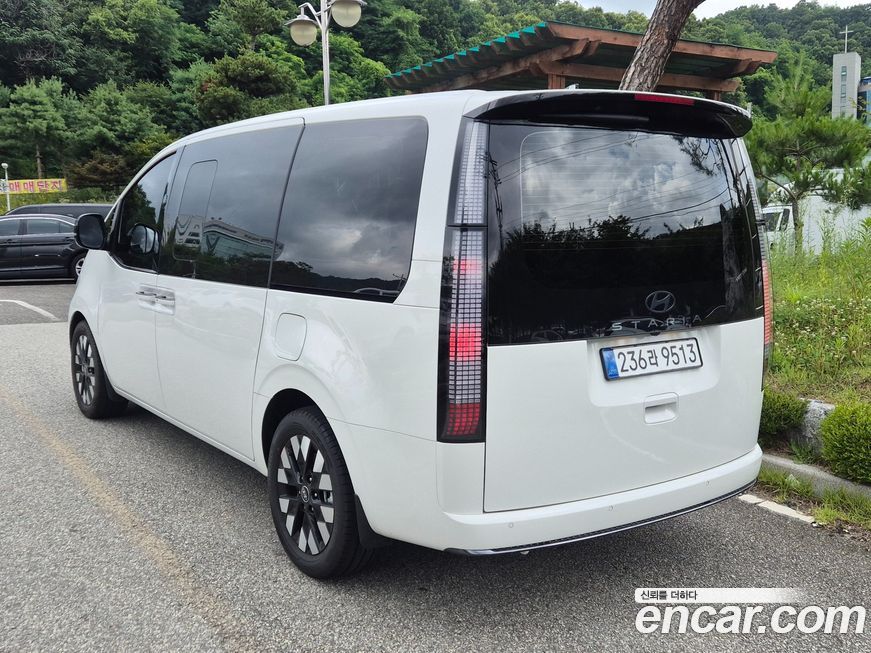 Hyundai Staria 2025