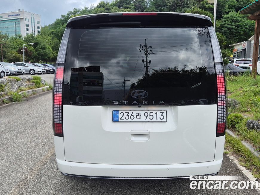 Hyundai Staria 2025