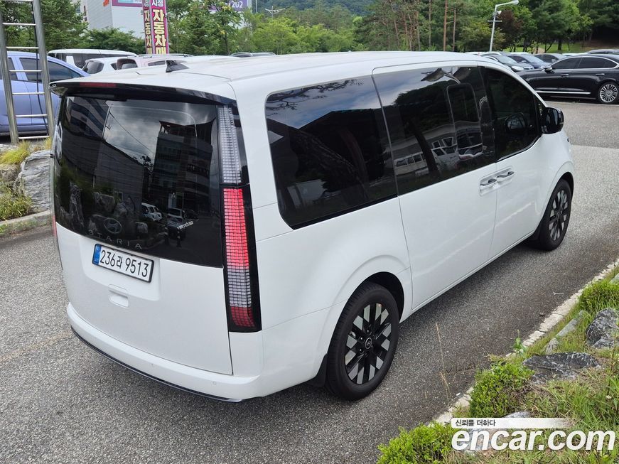 Hyundai Staria 2025