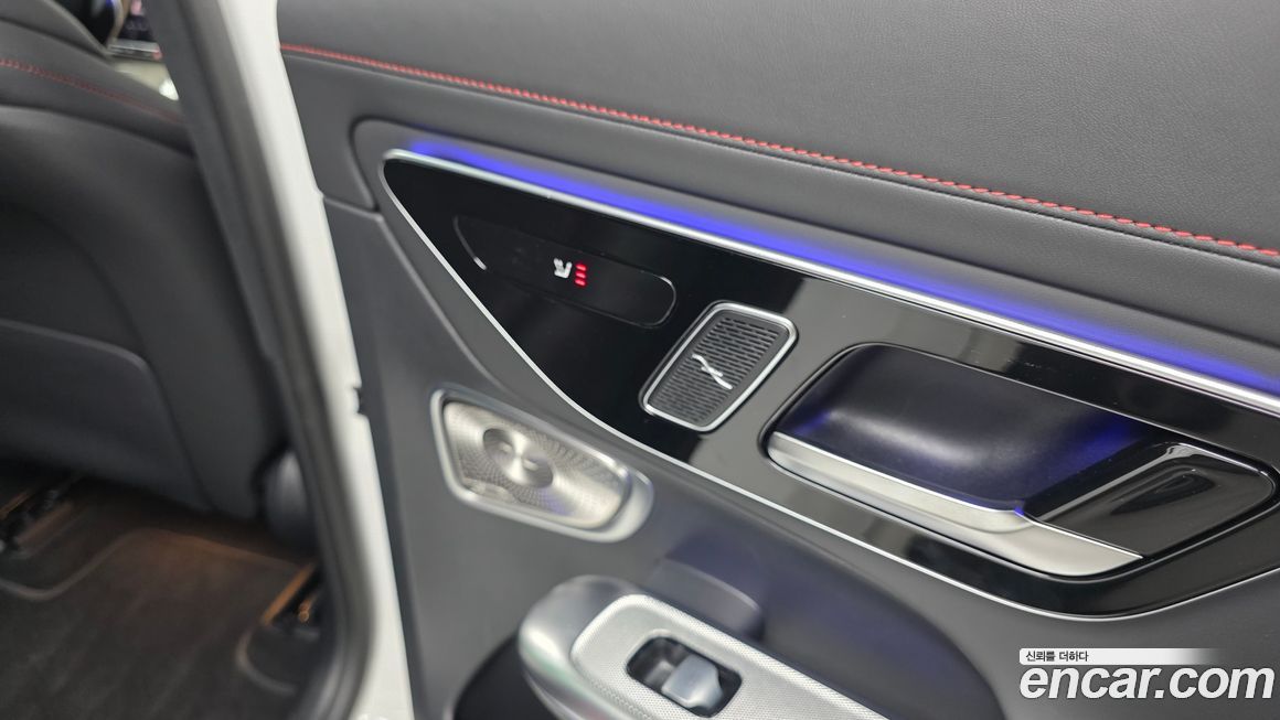 Mercedes-Benz GLC-Class 2025