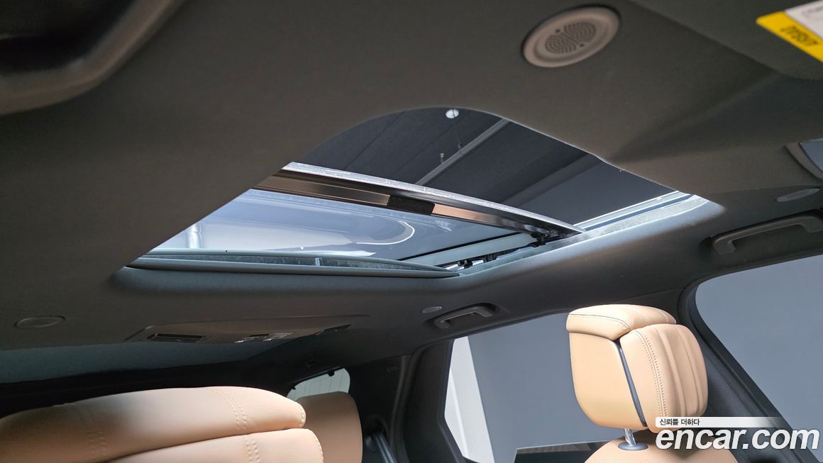 Land Rover Discovery 2024