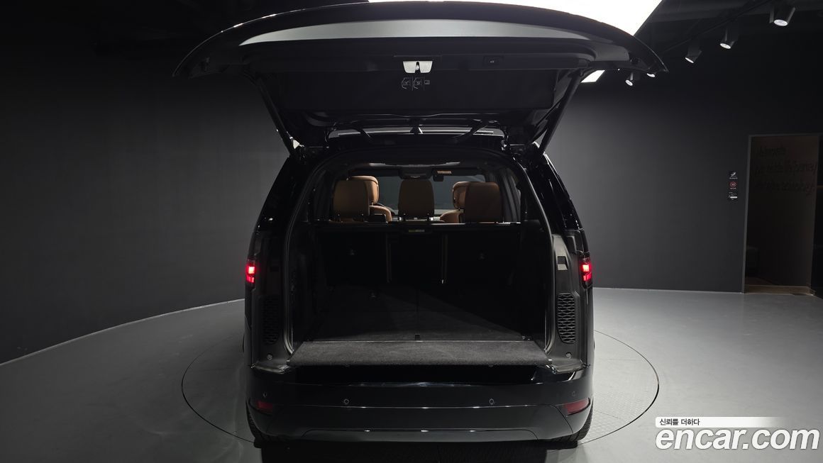 Land Rover Discovery 2024