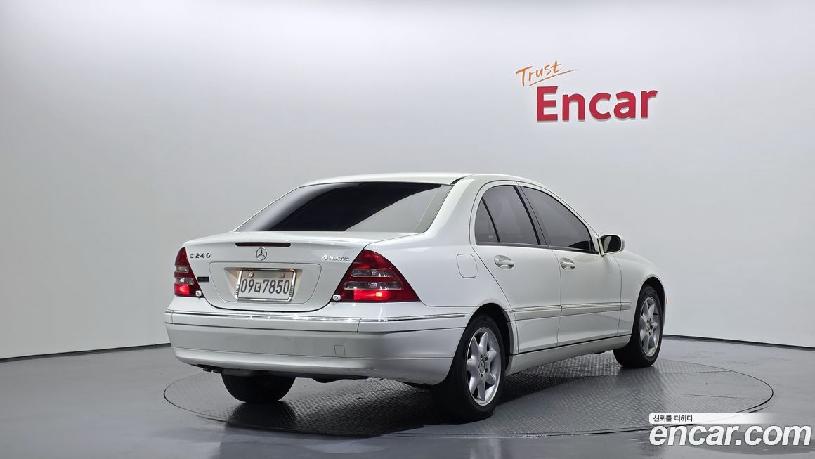 Mercedes-Benz C-Class 2004