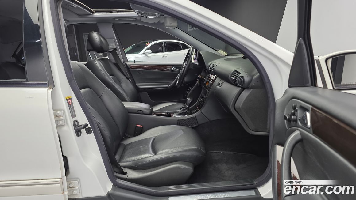 Mercedes-Benz C-Class 2004