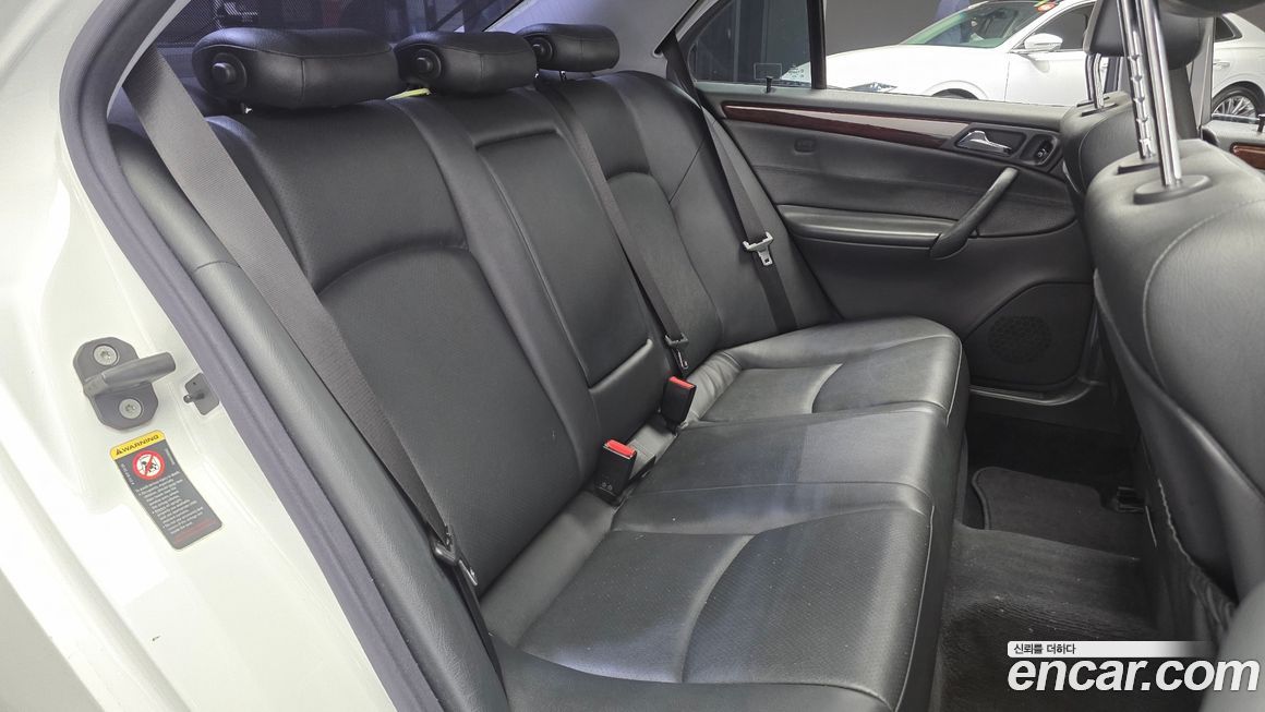 Mercedes-Benz C-Class 2004