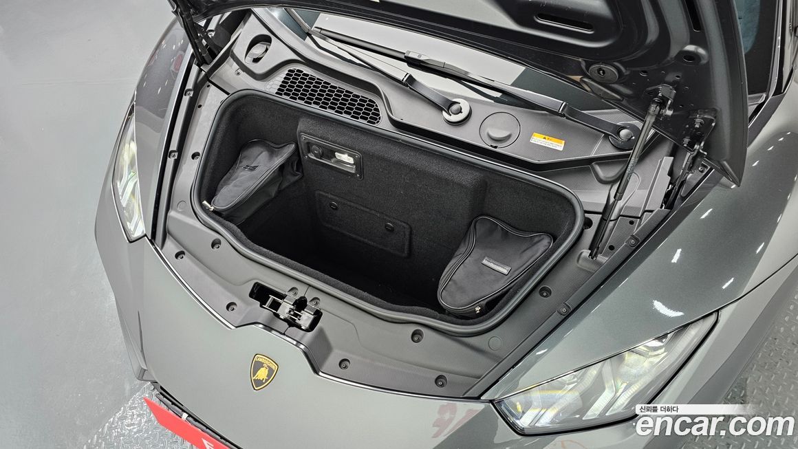 Lamborghini Huracan 2023