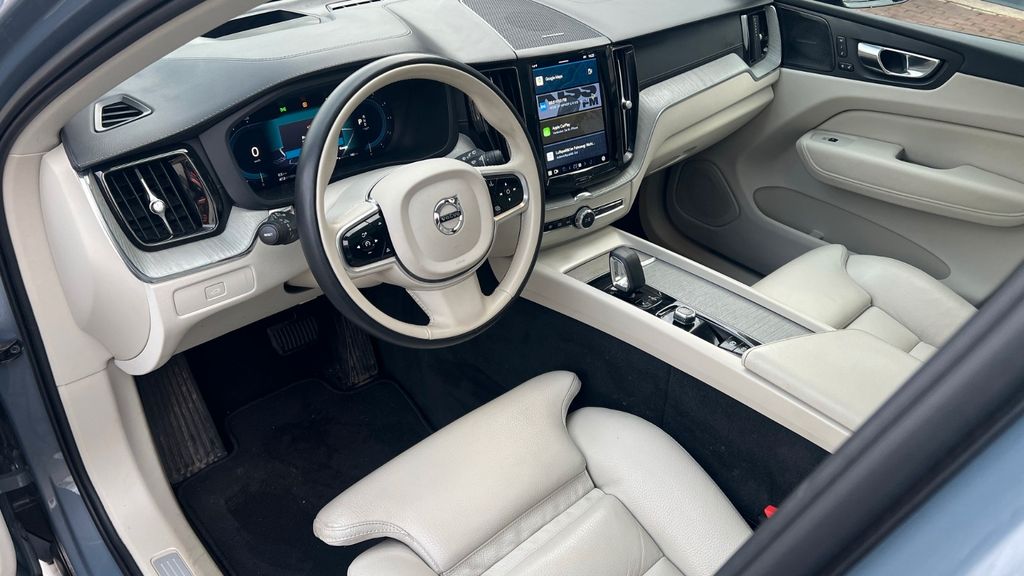 Volvo XC60 2022